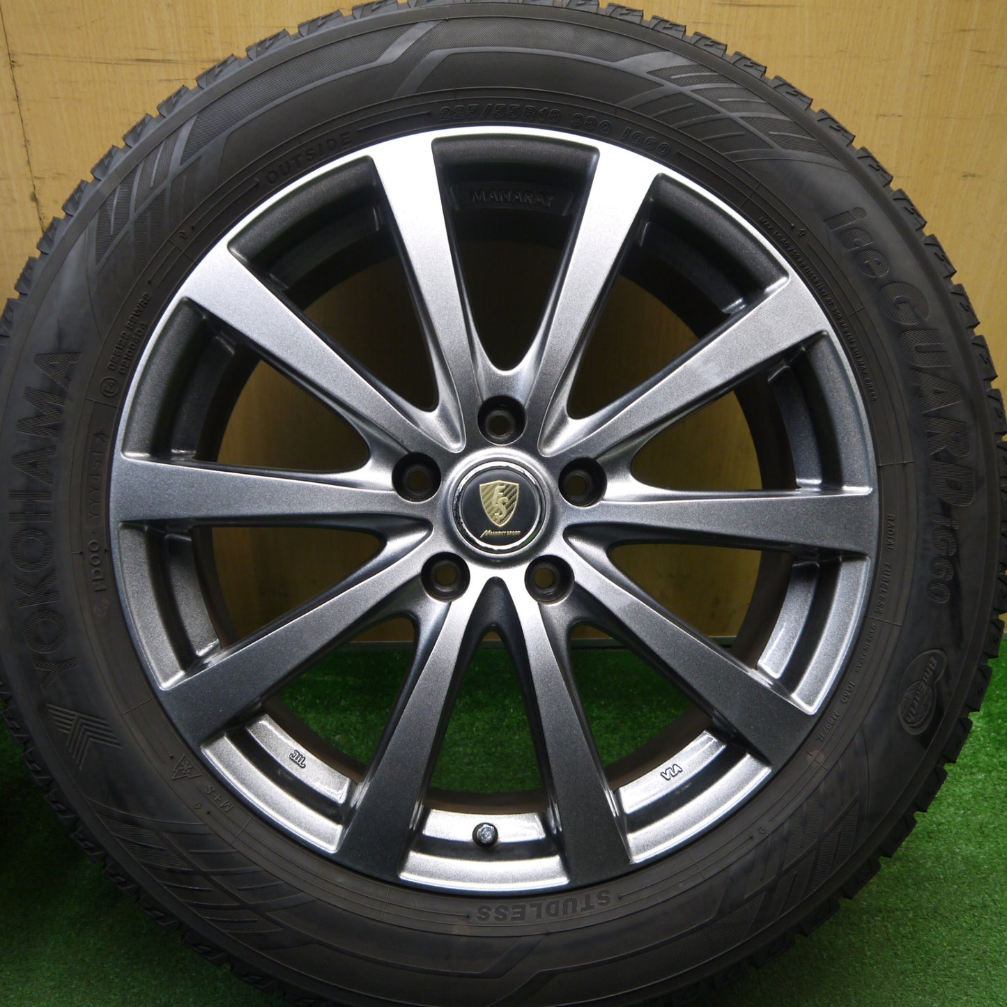 バリ溝！キレイ！8.5分★スタッドレス 225/55R18 ヨコハマ アイスガード iG60 MANARAY SPORT マナレイ スポーツ 18インチ PCD114.3/5H★6012702Hス