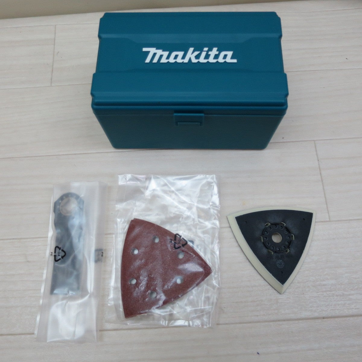 [送料無料] 付属品付き☆マキタ マルチツール TM3010CT 電動 工具 100V コード式 切断 剥離 研磨 makita☆