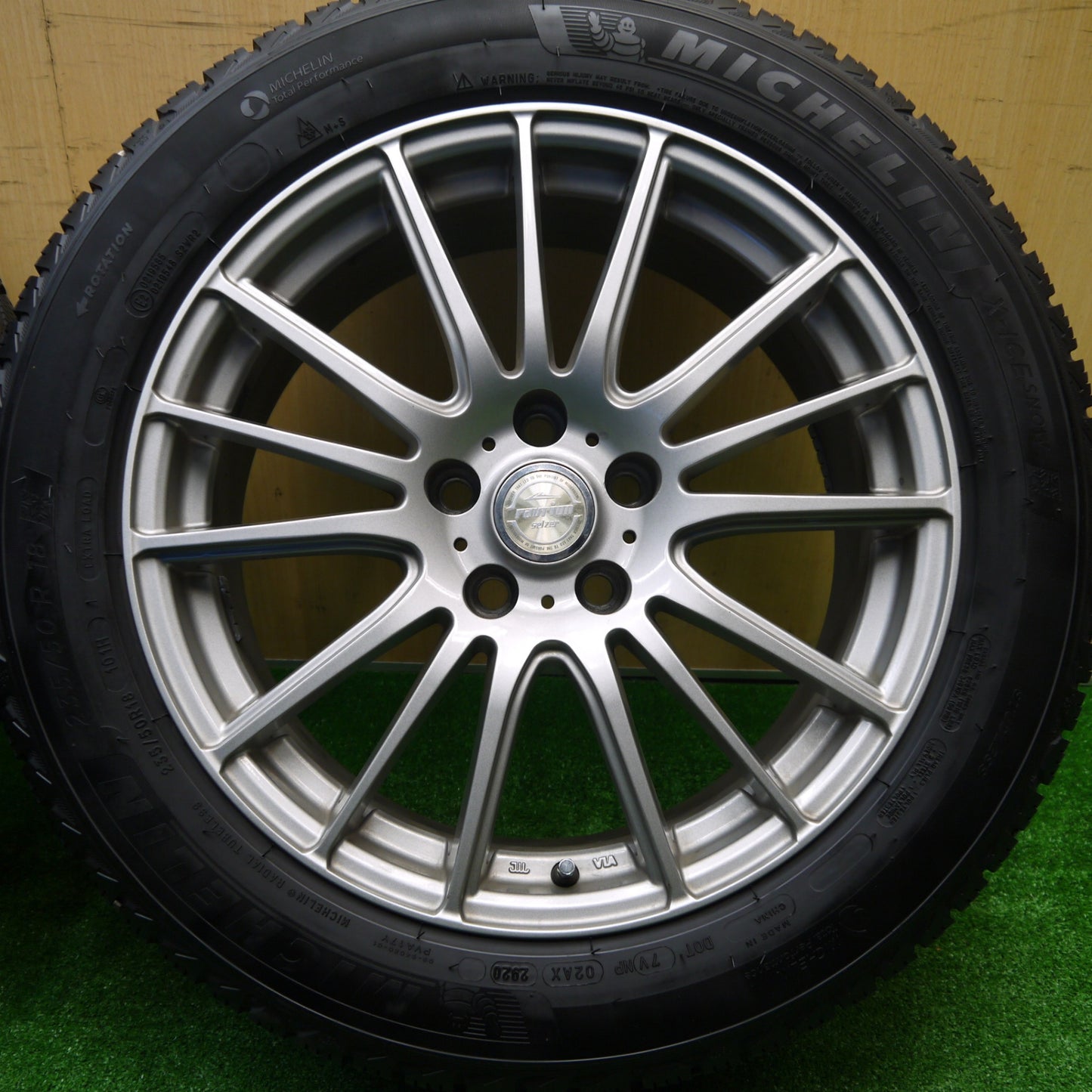 バリ溝！8.5分★スタッドレス 235/50R18 ミシュラン X-ICE SNOW ravrion selzer ラブリオン 18インチ PCD114.3/5H★5102101Hス