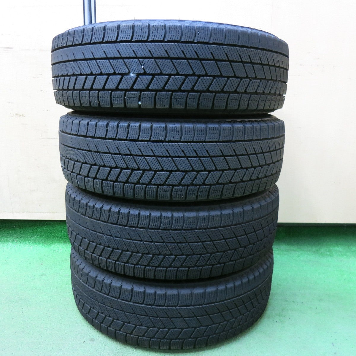 バリ溝！23年！9分★トヨタ ヴィッツ 純正 スチール 175/65R14 スタッドレス ブリヂストン ブリザック VRX3 14インチ PCD100/4H★5052112SYス