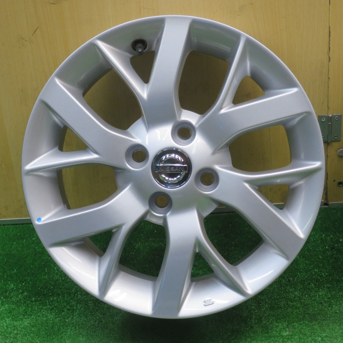 新車外し★日産 E12 ノート 純正 ホイール 15インチ 15×5.5J PCD100/4H★5111602NJホ