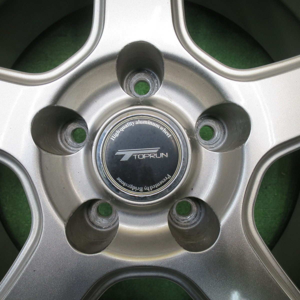 バリ溝！9.5分★スタッドレス 225/65R17 ダンロップ ウインターマックス SJ8 TOPRUN トップラン 17インチ PCD114.3/5H★5122402NJス