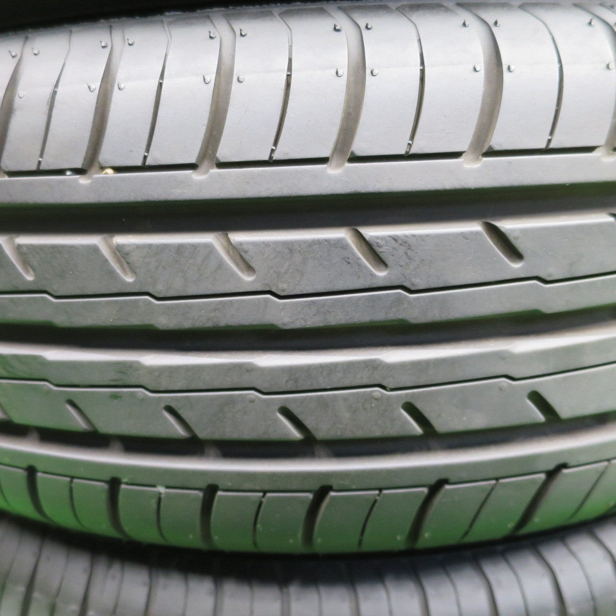 バリ溝！24年！9.5分以上★185/65R15 ヨコハマ BluEarth-ES ES32 ブルーアース タイヤ 15インチ プリウス ティーダ フリード bB 等★5121103NKノタ