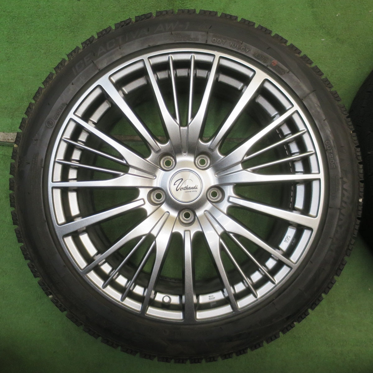 ほぼ未使用！25年！キレイ◎スタッドレス 235/45R18 ナンカン アイスアクティバ AW-1 Verthandi ヴェルザンディ 18インチ PCD114.3/5H◎6062203NJス