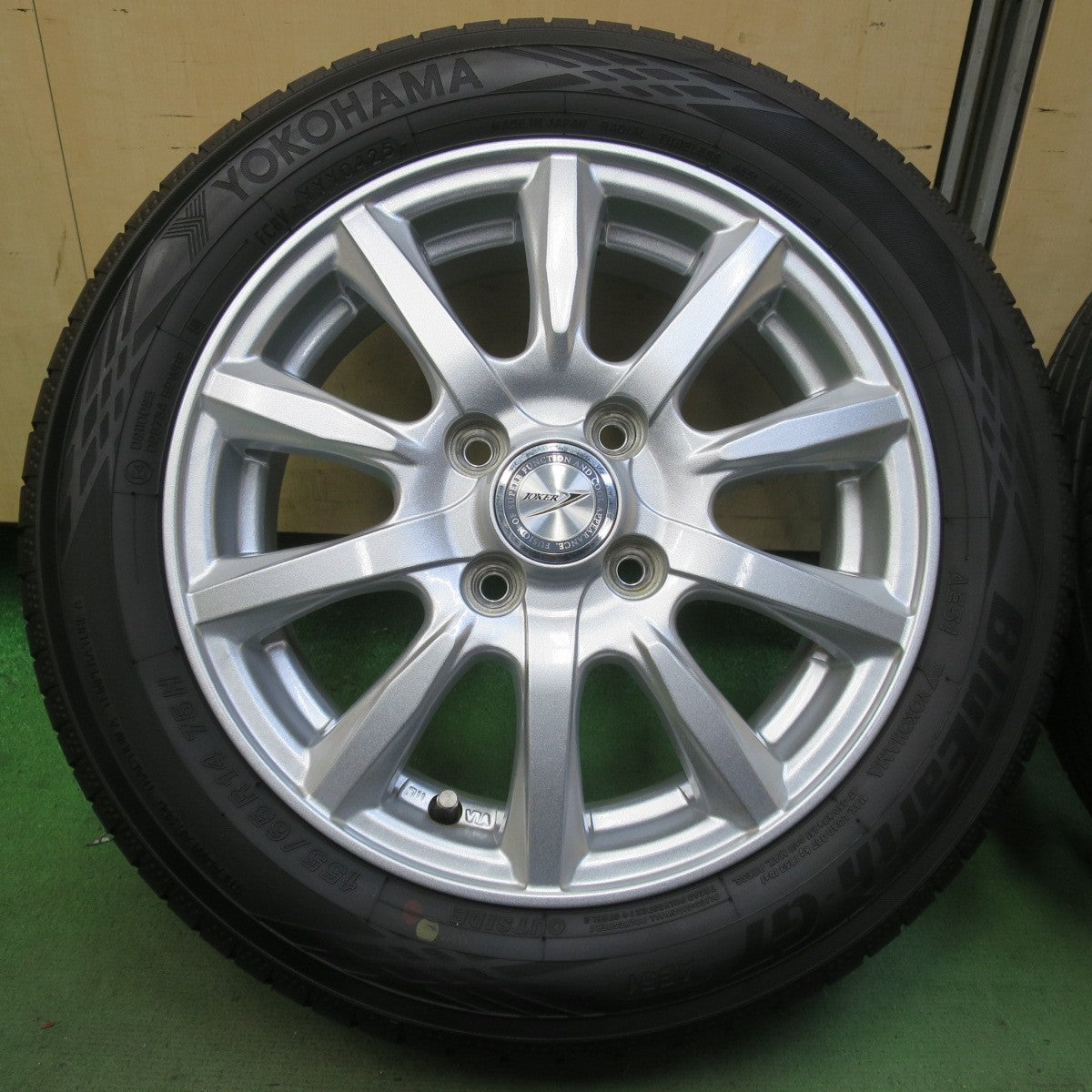 バリ溝！25年！キレイ！9分◎155/65R14 ヨコハマ BluEarth-GT AE51 JOKER ジョーカー ブルーアース 14インチ PCD100/4H◎6083113イノ