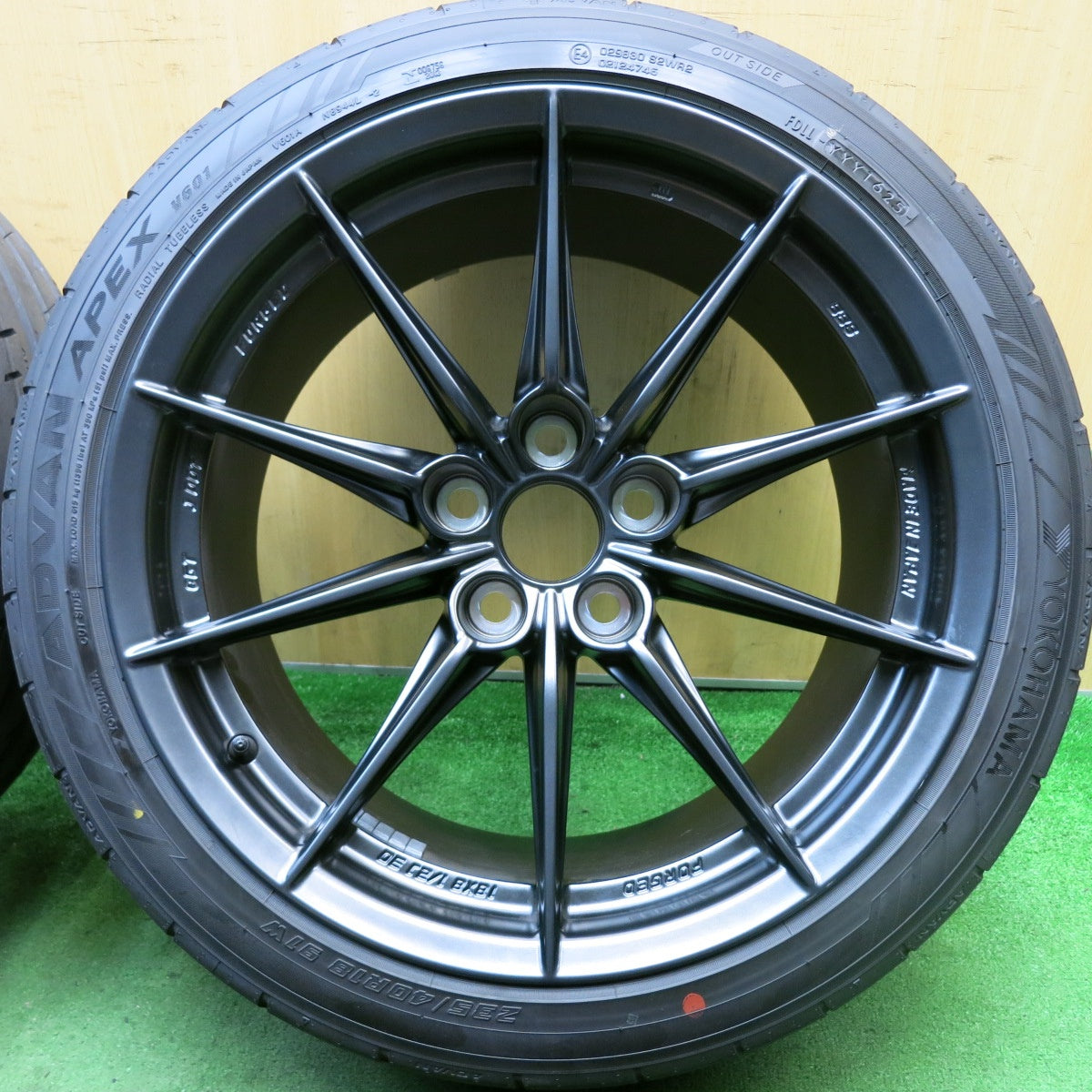 【希少】新車外し！25年★トヨタ GR カローラ 純正 BBS 鍛造 235/40R18 ヨコハマ アドバン APEX V601 18インチ PCD114.3/5H★5070503HAノ