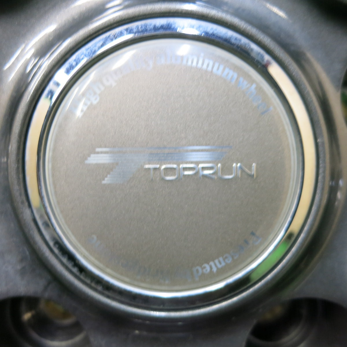 [送料無料] バリ溝！21年！キレイ！9.5分★スタッドレス 205/65R16 ブリヂストン ブリザック VRX3 TOPRUN トップラン 16インチ PCD114.3/5H★4122705SYス