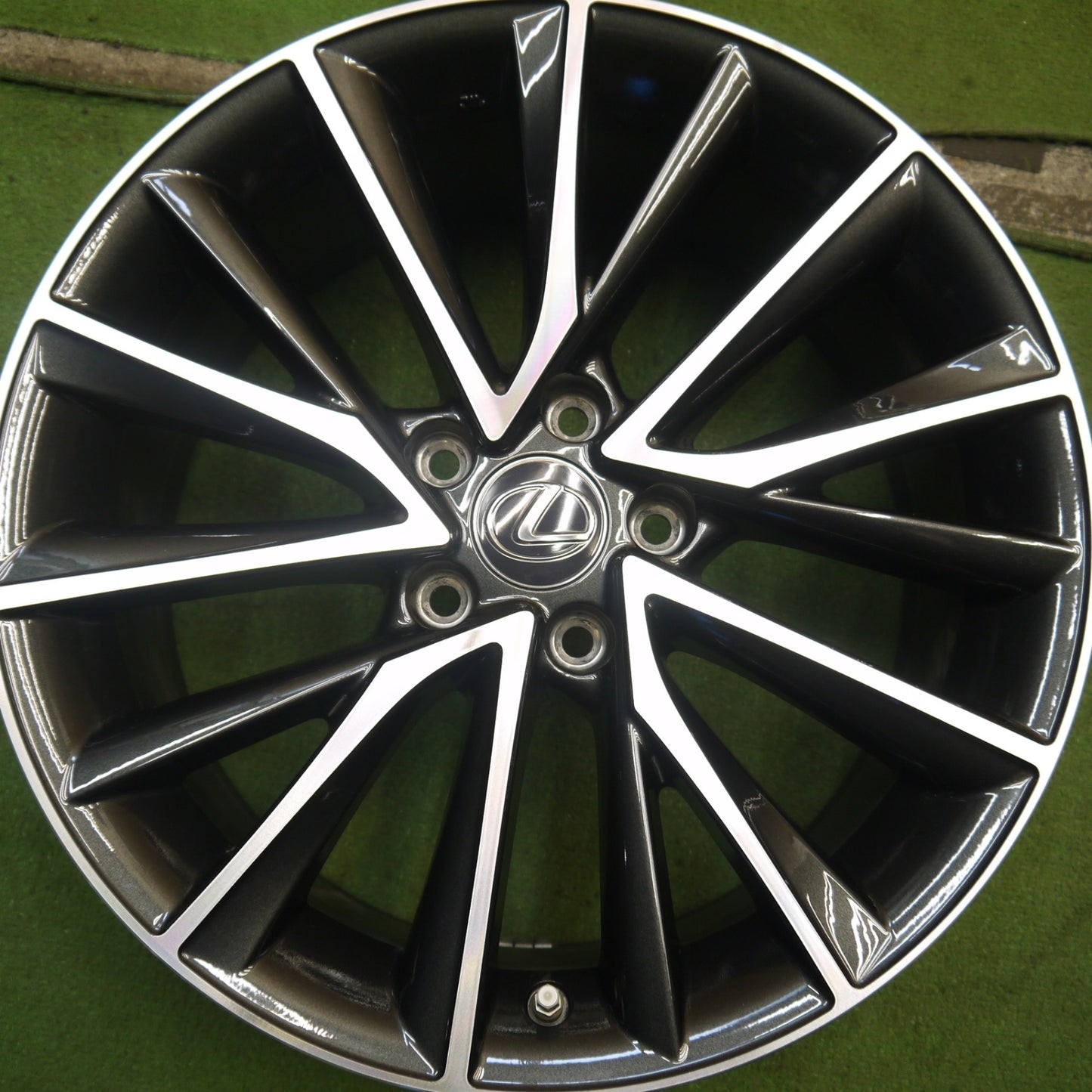 センサー付！キレイ★レクサス NX 純正 ホイール 18インチ 18×7.5J PCD114.3/5H★5071102Hホ