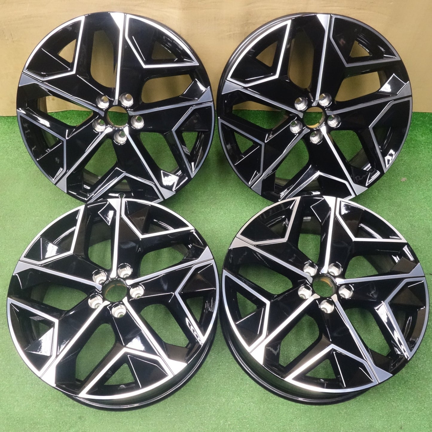4本価格★シトロエン DS4 純正 ホイール 19インチ 19×7J PCD108/5H★6031504KTホ