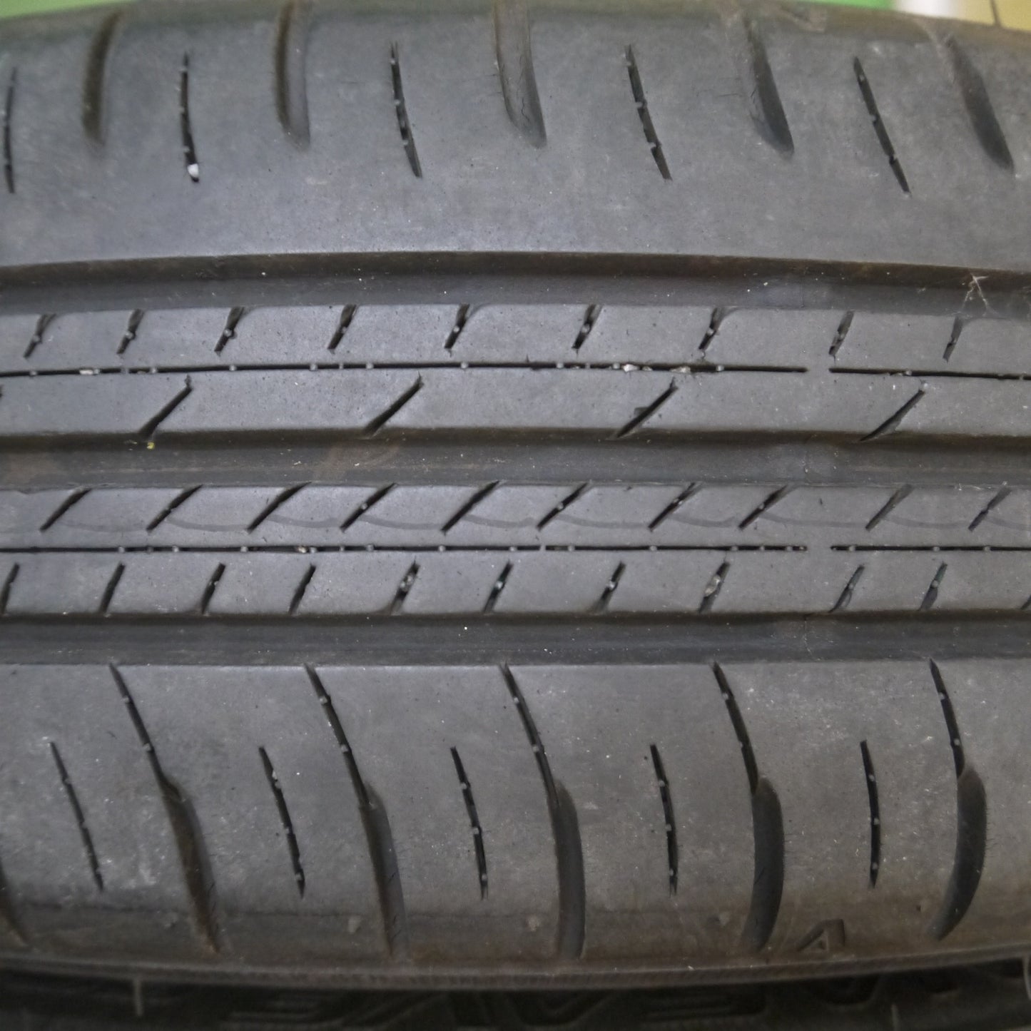 *送料無料* バリ溝！21年！8.5分★155/65R14 ダンロップ エナセーブ EC300+ タイヤ 14インチ スペーシア N-BOX ワゴンR 等★4071010Hノタ
