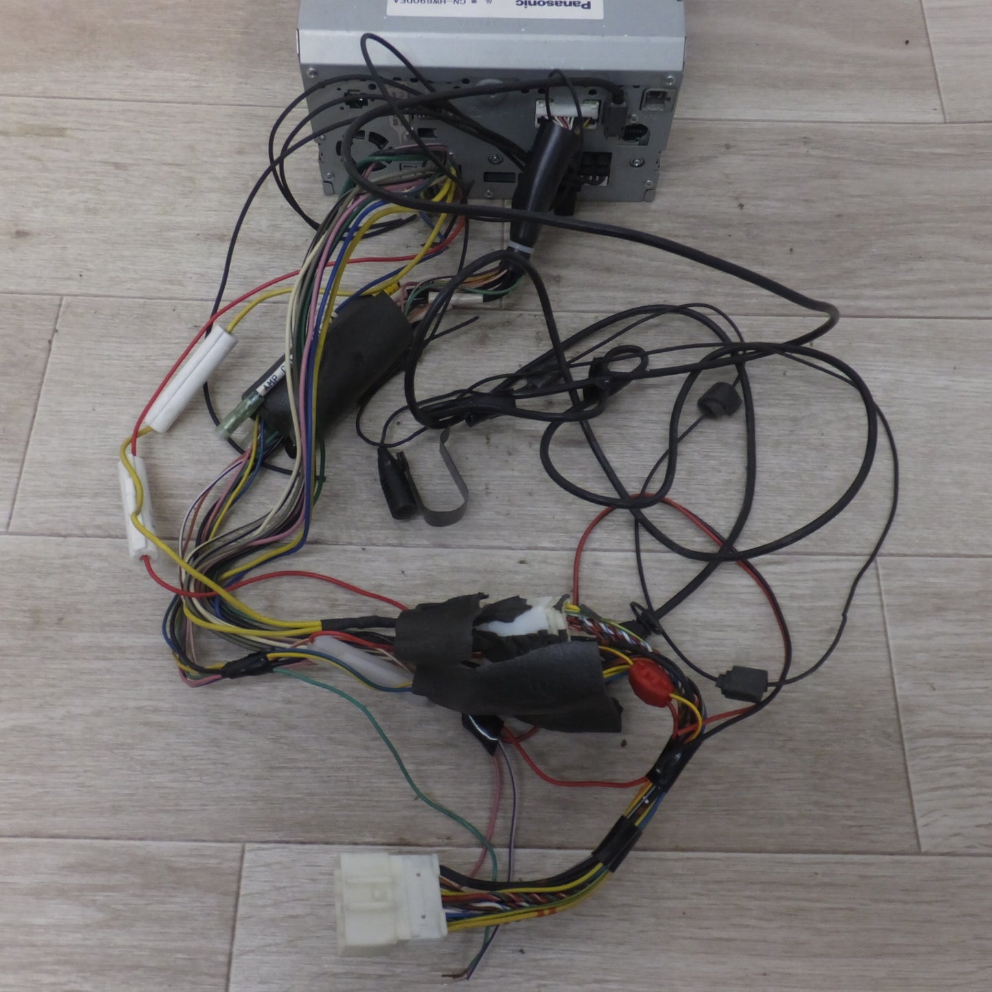 [送料無料] 現状品★パナソニック製 スバル 純正 HDDカーナビステーション CN-HW890DFA[26]★