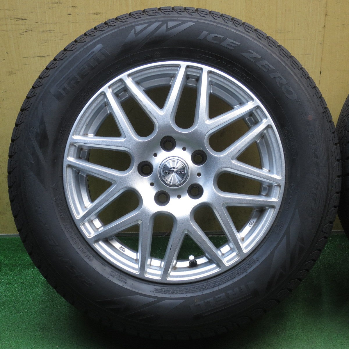 バリ溝！24年！9.5分以上◎スタッドレス 215/65R16 ピレリ アイスゼロ アシンメトリコ D.O.S. GaviaLⅡ DOS 16インチ PCD114.3/5H◎6100901NJス