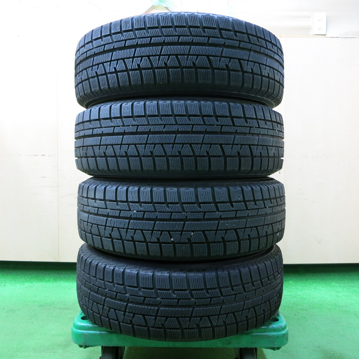 *送料無料* バリ溝！キレイ！ほぼ10分★スタッドレス 195/65R15 ヨコハマ アイスガード iG50 プラス JOKER ジョーカー 15インチ PCD114.3/5H★4050108イス