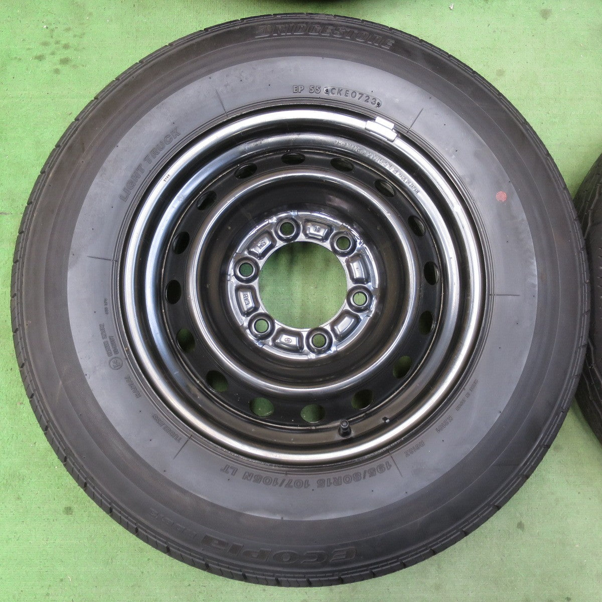 バリ溝！23年！キレイ！9.5分★トヨタ ハイエース 純正 スチール 195/80R15 107/105N ブリヂストン エコピア RD613 15インチ PCD139.7/6H★6030307イノ