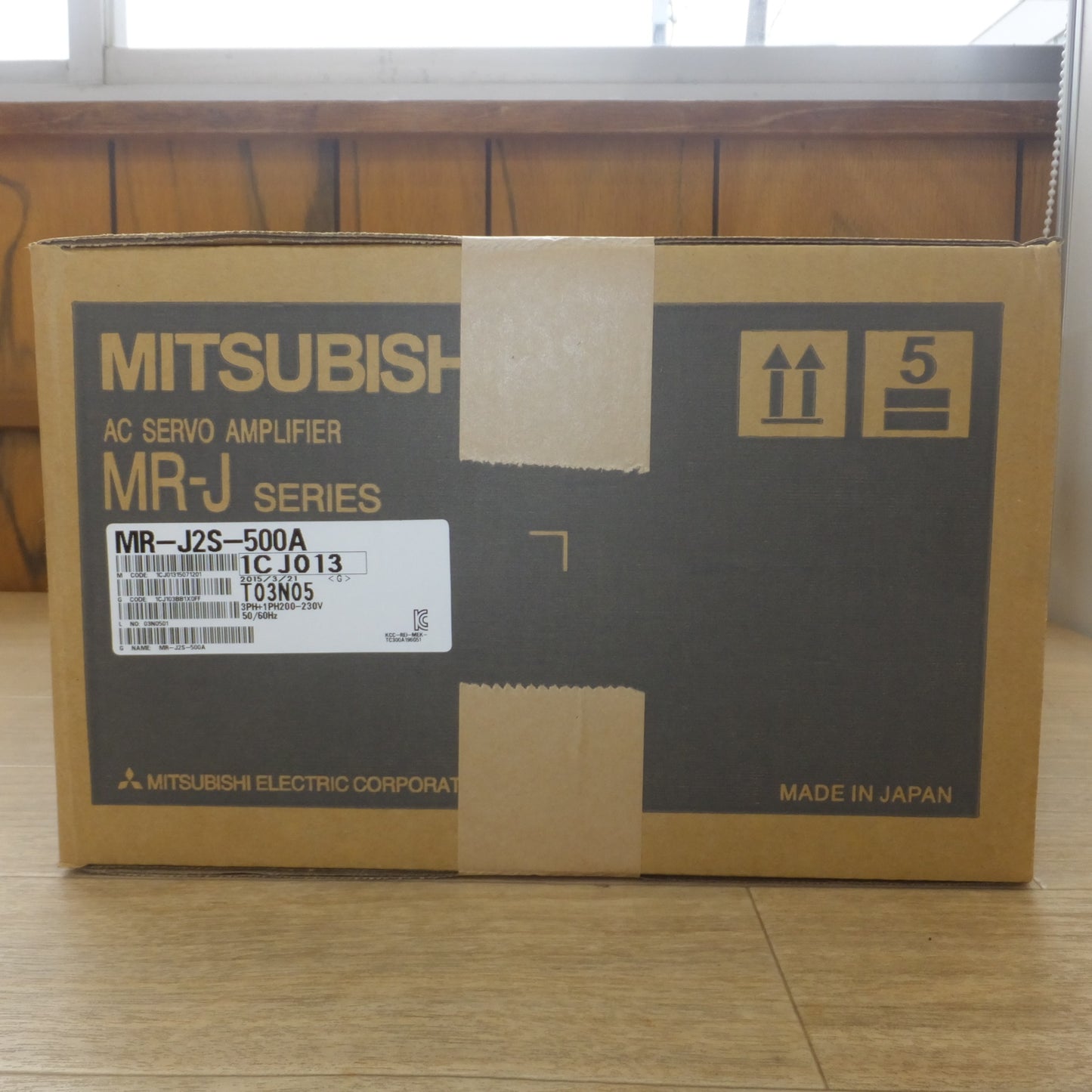 [送料無料] 未使用★三菱 MITSUBISHI サーボアンプ AC SERVO AMPLIFIER MR-J SERIES MR-J2S-500A(5)★