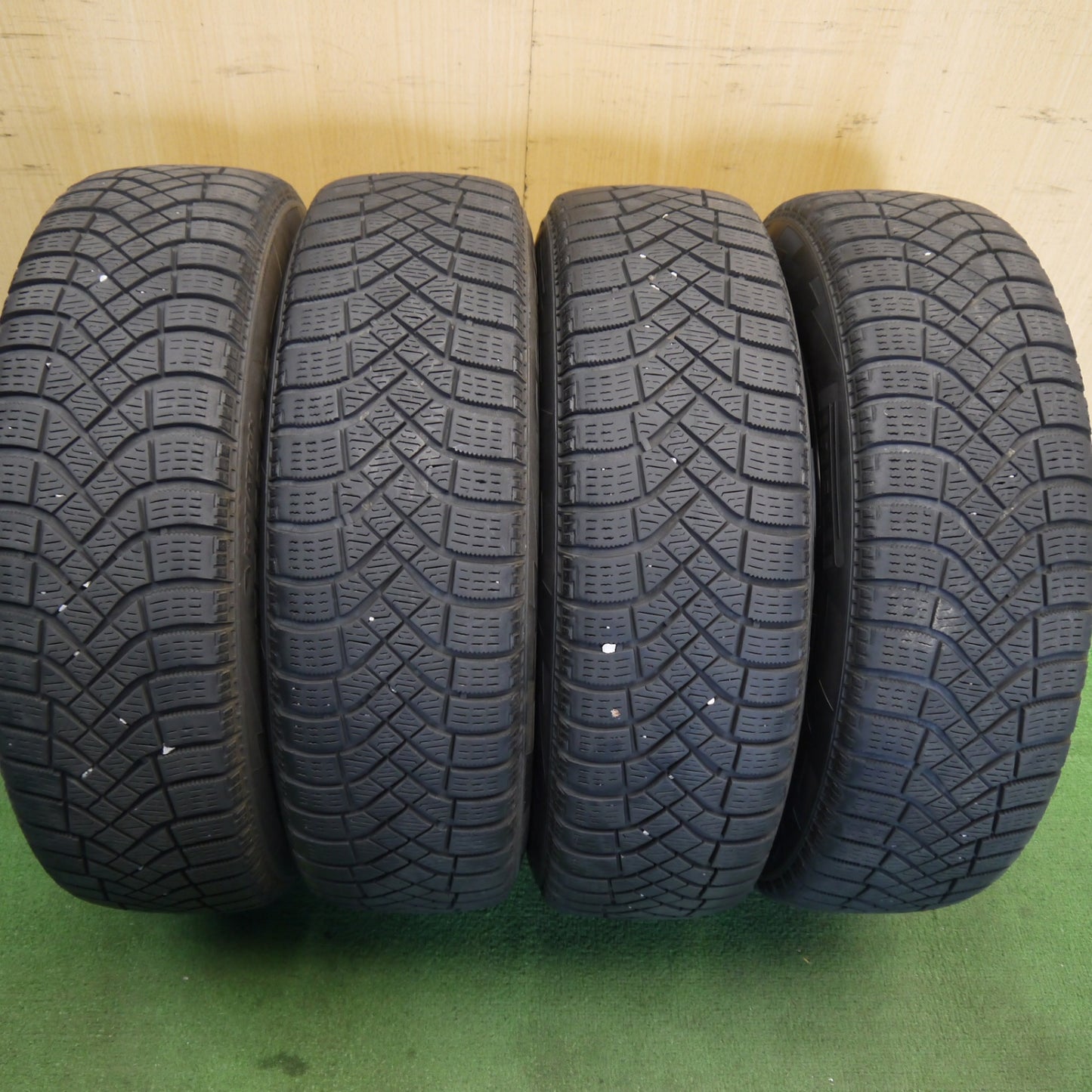 キレイ◎スタッドレス 175/65R15 ピレリ アイスゼロ FR SCHNEIDER ATECH シュナイダー 15インチ PCD100/4H◎6070806Hス
