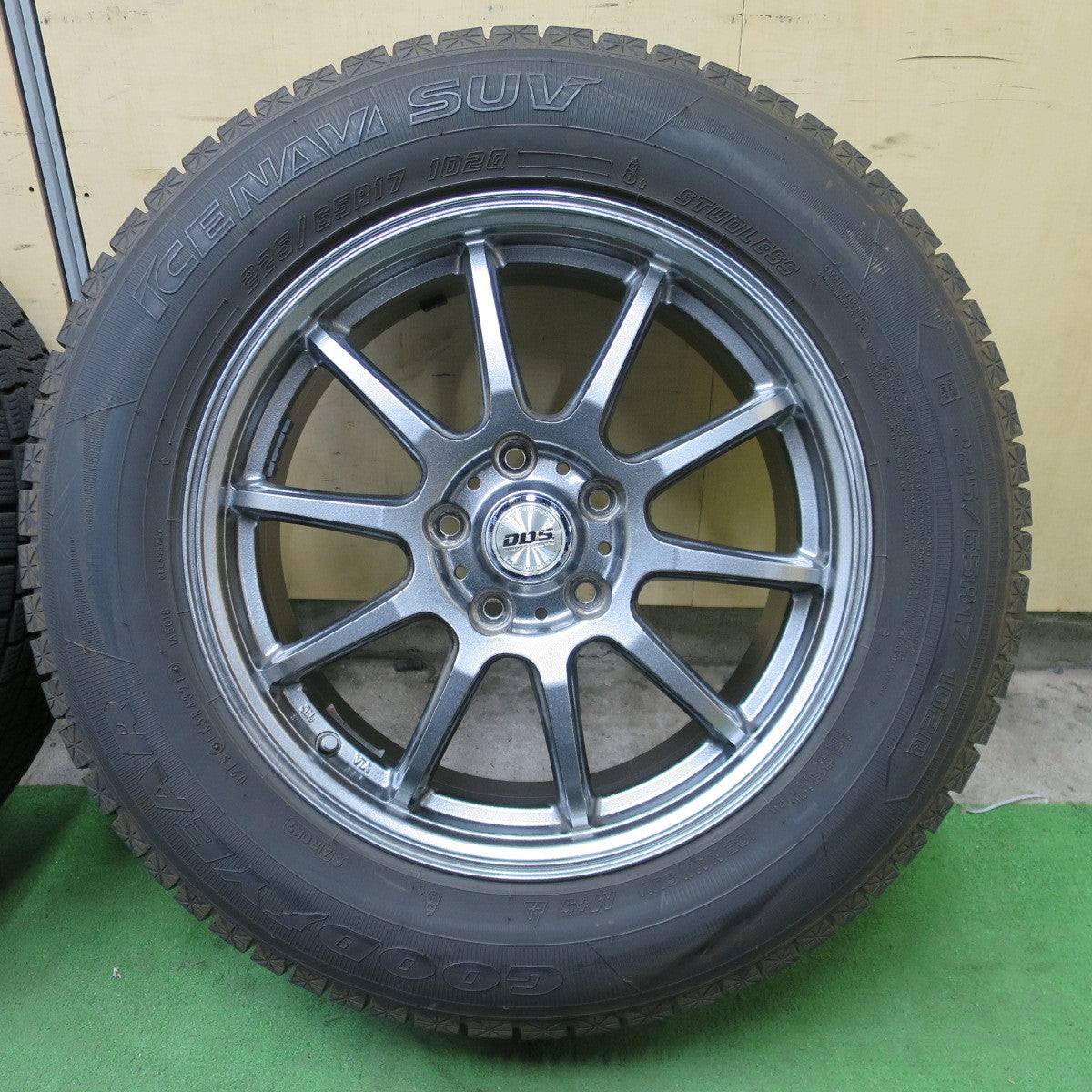 バリ溝！キレイ！9.5分◎スタッドレス 225/65R17 グッドイヤー アイスナビ SUV D.O.S. DOS 社外 アルミ 17インチ PCD114.3/5H◎6081208NGス