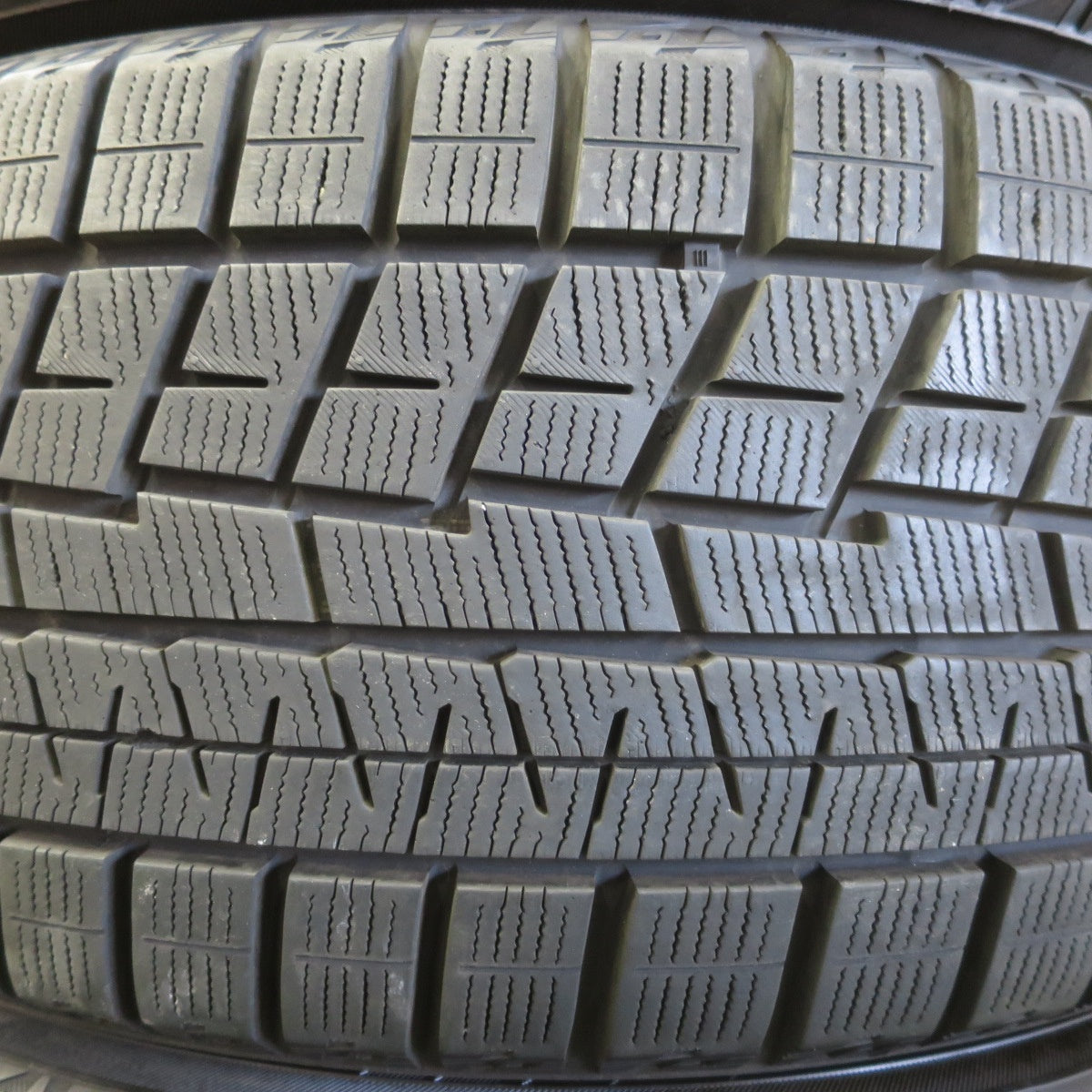 バリ溝！9.5分以上★スタッドレス 225/45R18 ヨコハマ アイスガード iG60 タイヤ 18インチ クラウン マークX オデッセイ 等★6051610イスタ