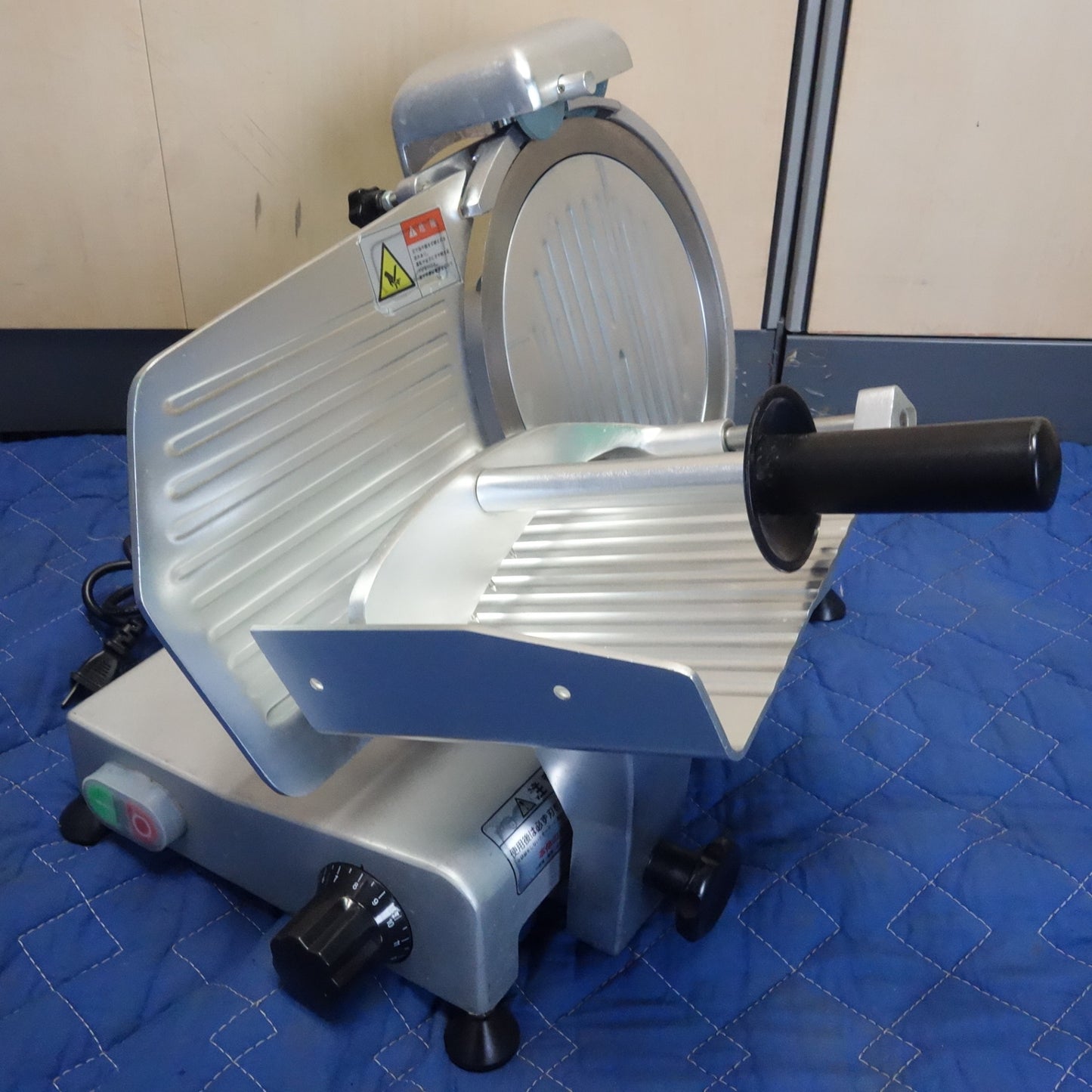 [送料無料] ☆テンポス 業務用 ミート スライサー 回転刃 25cm 100V TBMS-250 肉 カッター 厨房☆