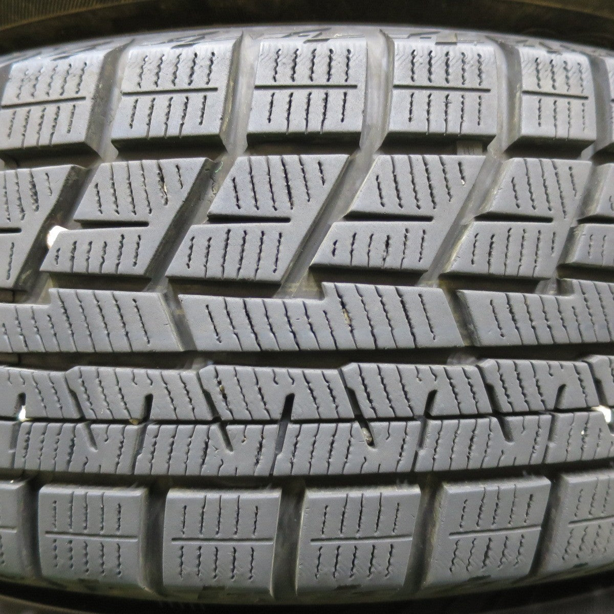 [送料無料] バリ溝！22年！9.5分★スタッドレス 175/65R15 ヨコハマ アイスガード iG60 VELVA ヴェルヴァ 15インチ PCD100/4H★4112006イス