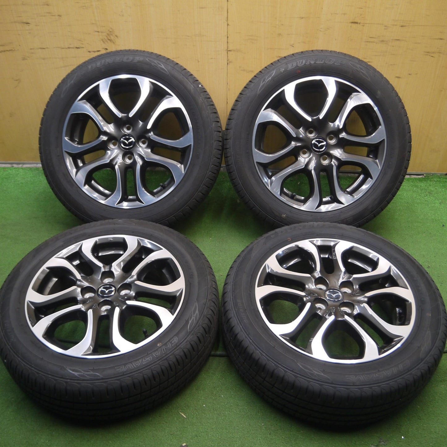 *送料無料* バリ溝！21年！キレイ！9.5分★マツダ デミオ 純正 185/60R16 ダンロップ エナセーブ EC204 16インチ PCD100/4H★4032612Hノ