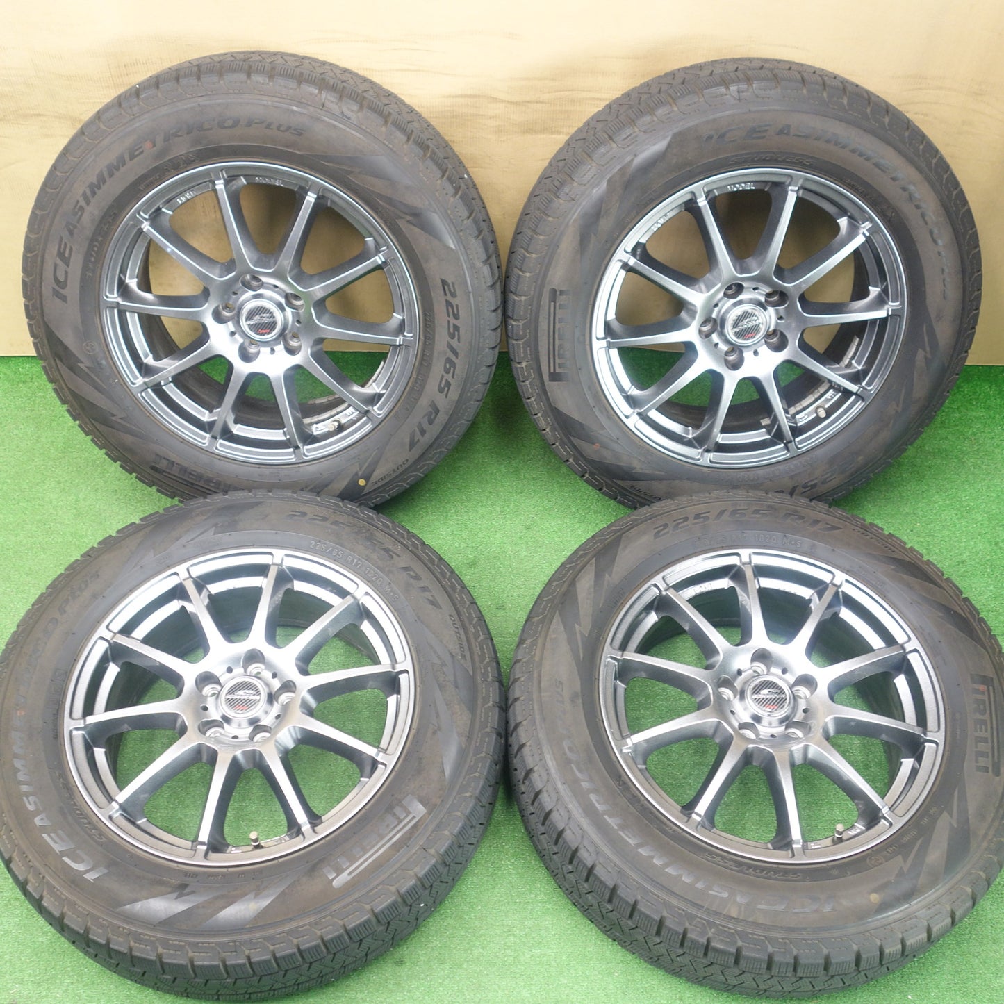 バリ溝！キレイ！9分★スタッドレス 225/65R17 ピレリ アイスアシンメトリコ プラス SCHNEIDER シュナイダー 17インチ PCD114.3/5H★6020701KTス