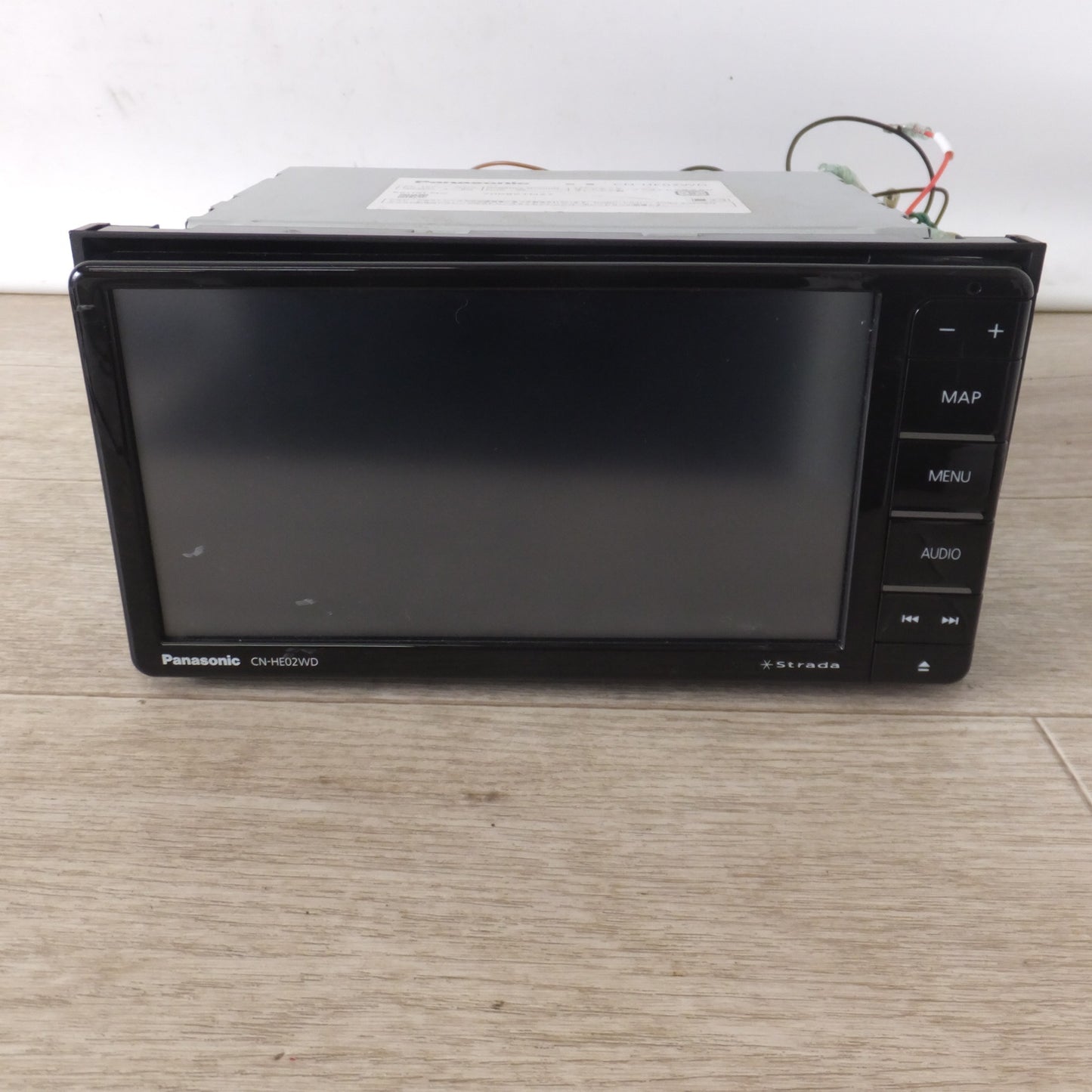 [送料無料] 現状品★パナソニック Panasonic カーナビステーション Strada CN-HE02WD(16)★