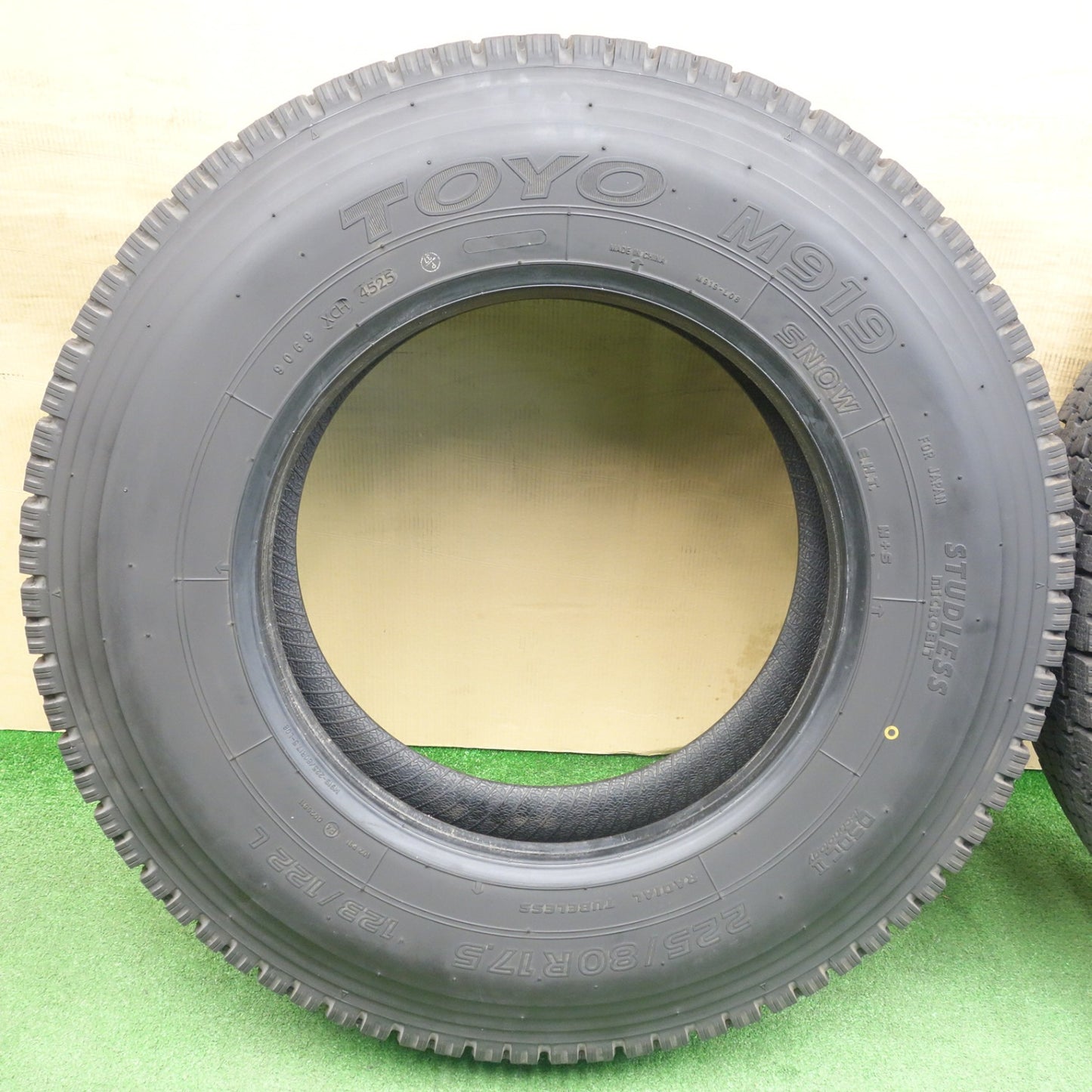 バリ溝！25年！9.5分！2本★トラック タイヤ 225/80R17.5 123/122L スタッドレス トーヨー M919 17.5インチ★6022004KTスタ
