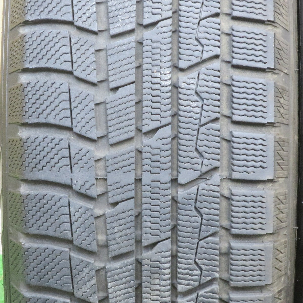 バリ溝！23年！キレイ！9.5分★スタッドレス 215/65R16 トーヨー ウインター トランパス TX KORPER ケルパー 16インチ PCD114.3/5H★5112207TTス