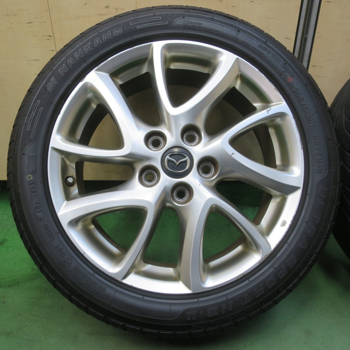 バリ溝！23年！9.5分★マツダ アクセラ プレマシー 等 純正 205/50R17 ナンカン ウルトラ スポーツ NS-2 17インチ PCD114.3/5H★6032411イノ