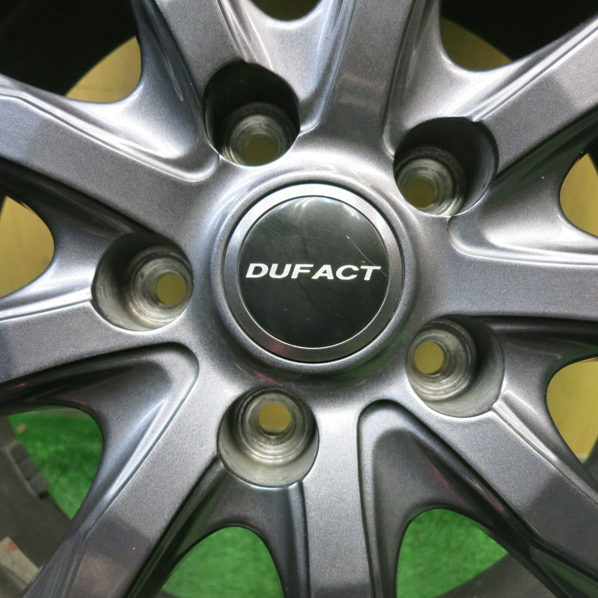 バリ溝！23年！キレイ！9.5分★スタッドレス 215/60R17 ダンロップ ウインターマックス SJ8 SJ8+ DUFACT デュファクト 17インチ PCD114.3/5H★6041111HAス