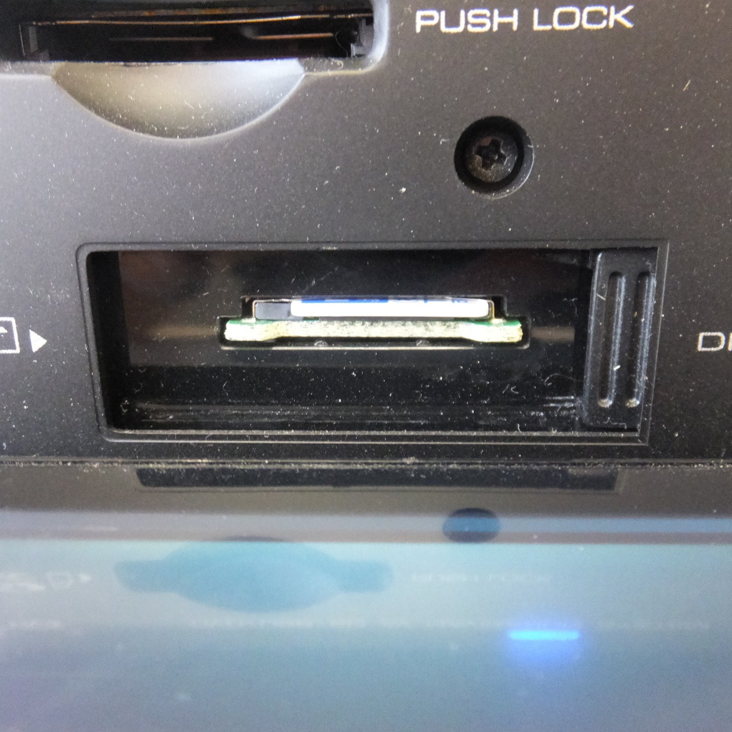 [送料無料] ★ケンウッド KENWOOD AVナビゲーションシステム MDV-X701W[15]★