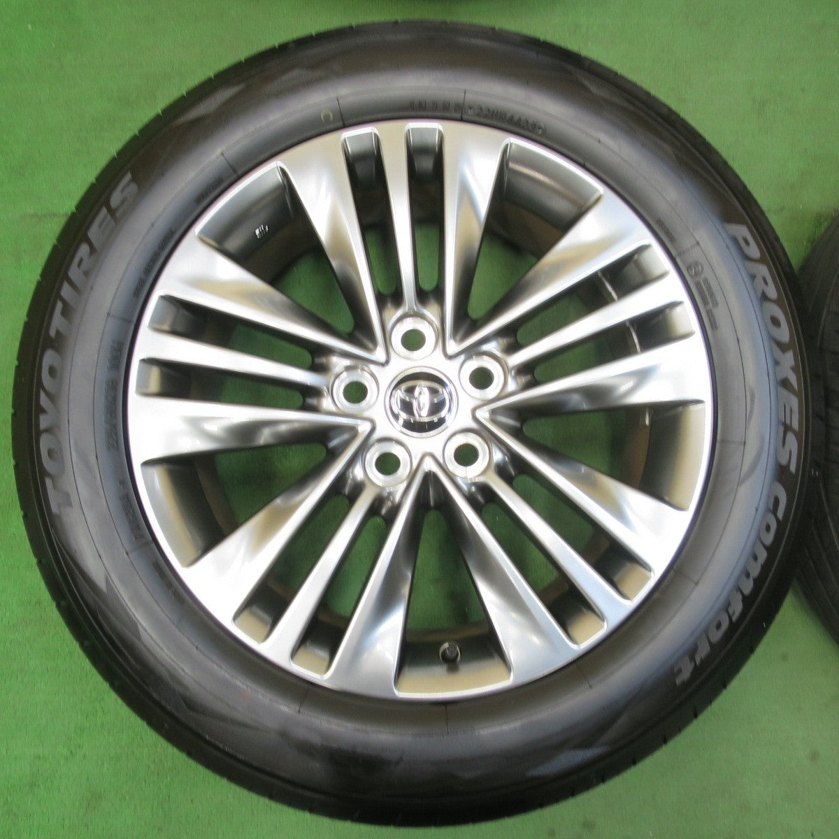 ほぼ新車外し★トヨタ 40 アルファード Zグレード 純正 225/60R18 トーヨー PROXES comfort PCD120/5H★5013110イノ