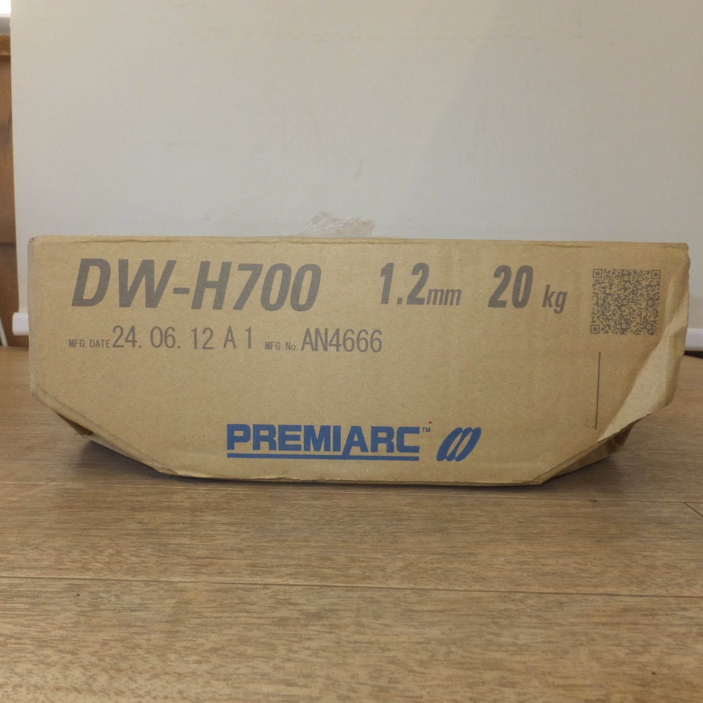 [送料無料] 未使用★神戸製鋼所 コベルコ KOBELCO PREMIARC 硬化肉盛溶接用フラックス入りワイヤ DW-H700 1.2mm 20kg★