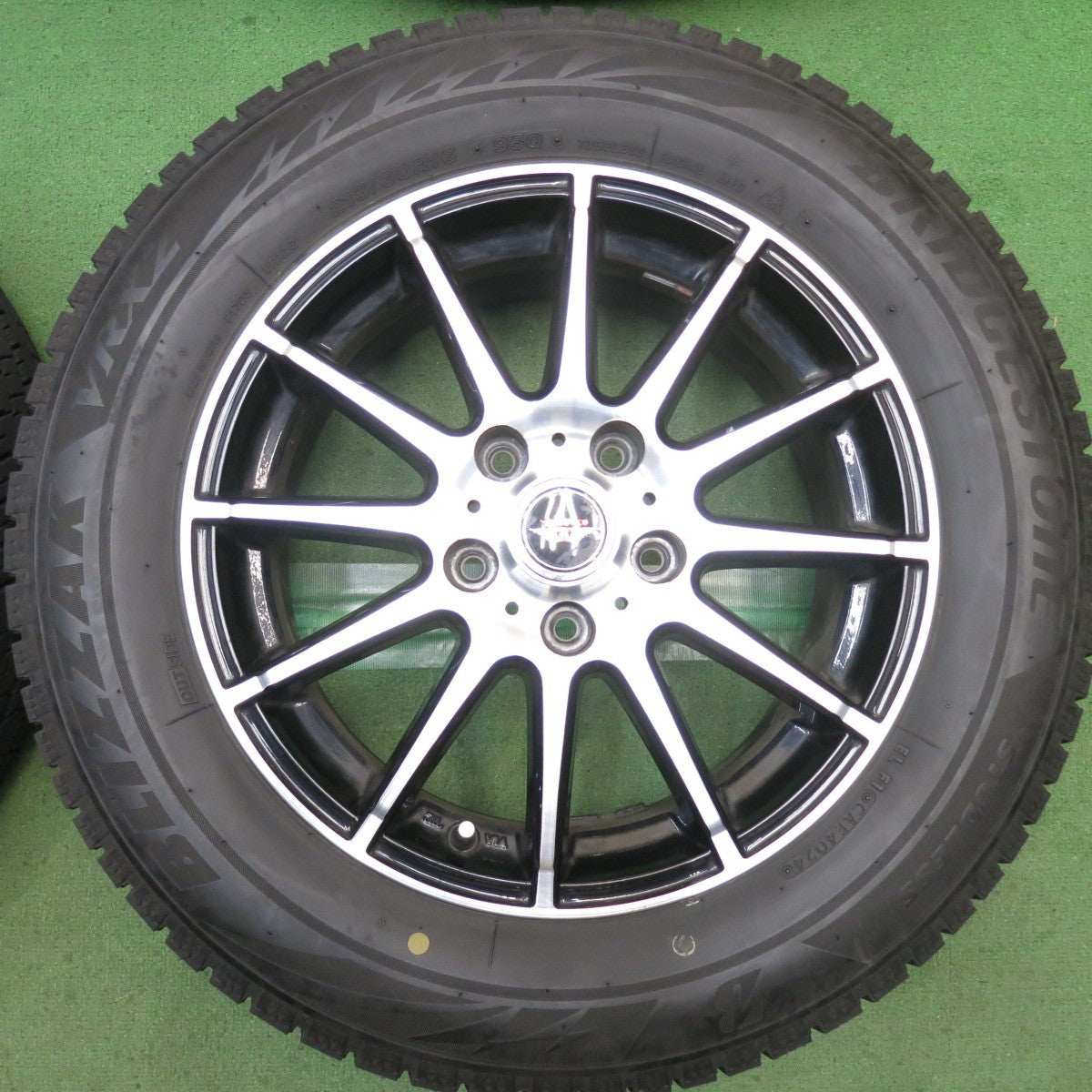バリ溝！24年！9.5分◎スタッドレス 215/60R16 ブリヂストン ブリザック VRX2 TEAD テッド 16インチ PCD114.3/5H◎6091304HAス