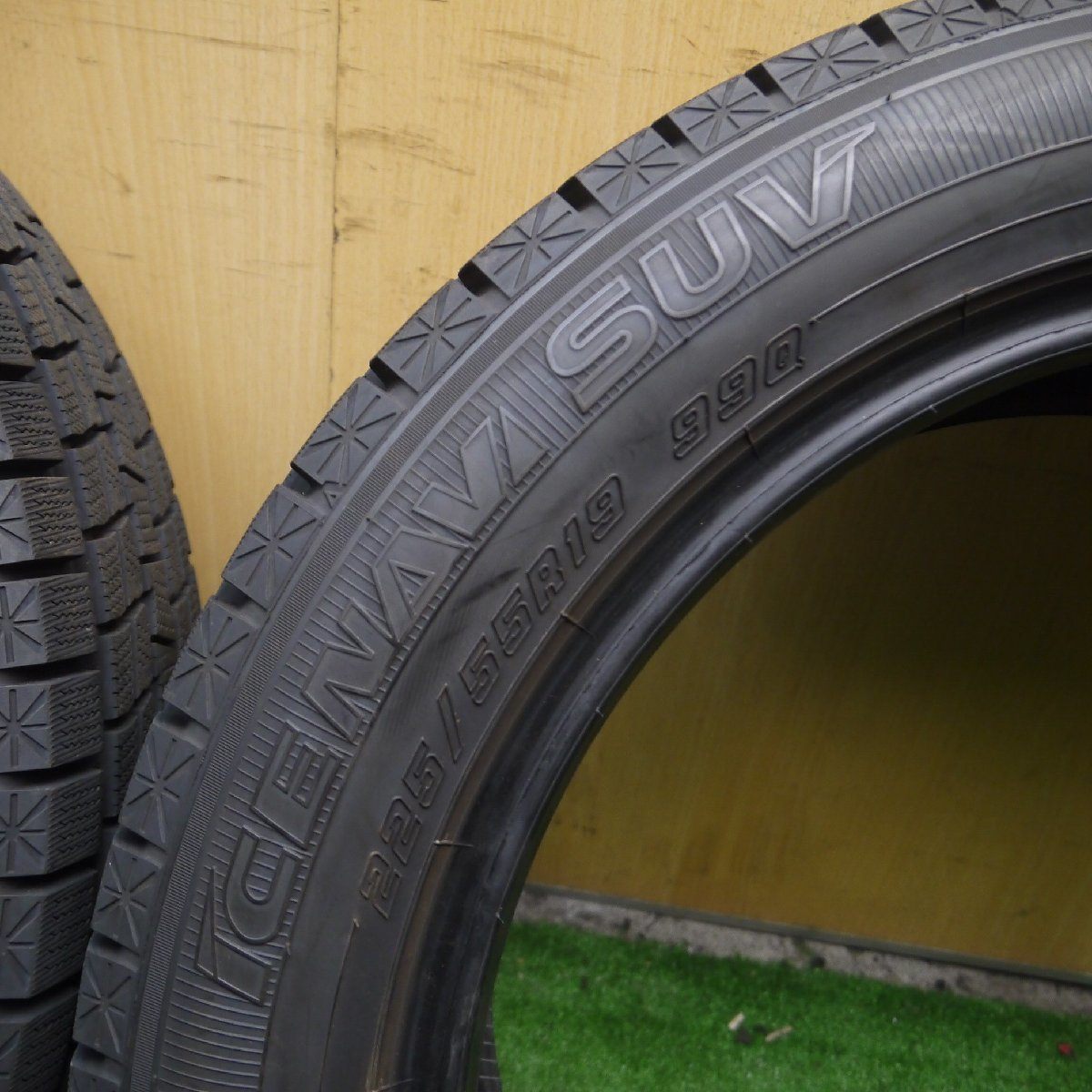 超バリ溝 21年 9.5分以上★スタッドレス 225/55R19 グッドイヤー アイスナビSUV タイヤ 19インチ ハリアー CX-8等★4011014Hスタ