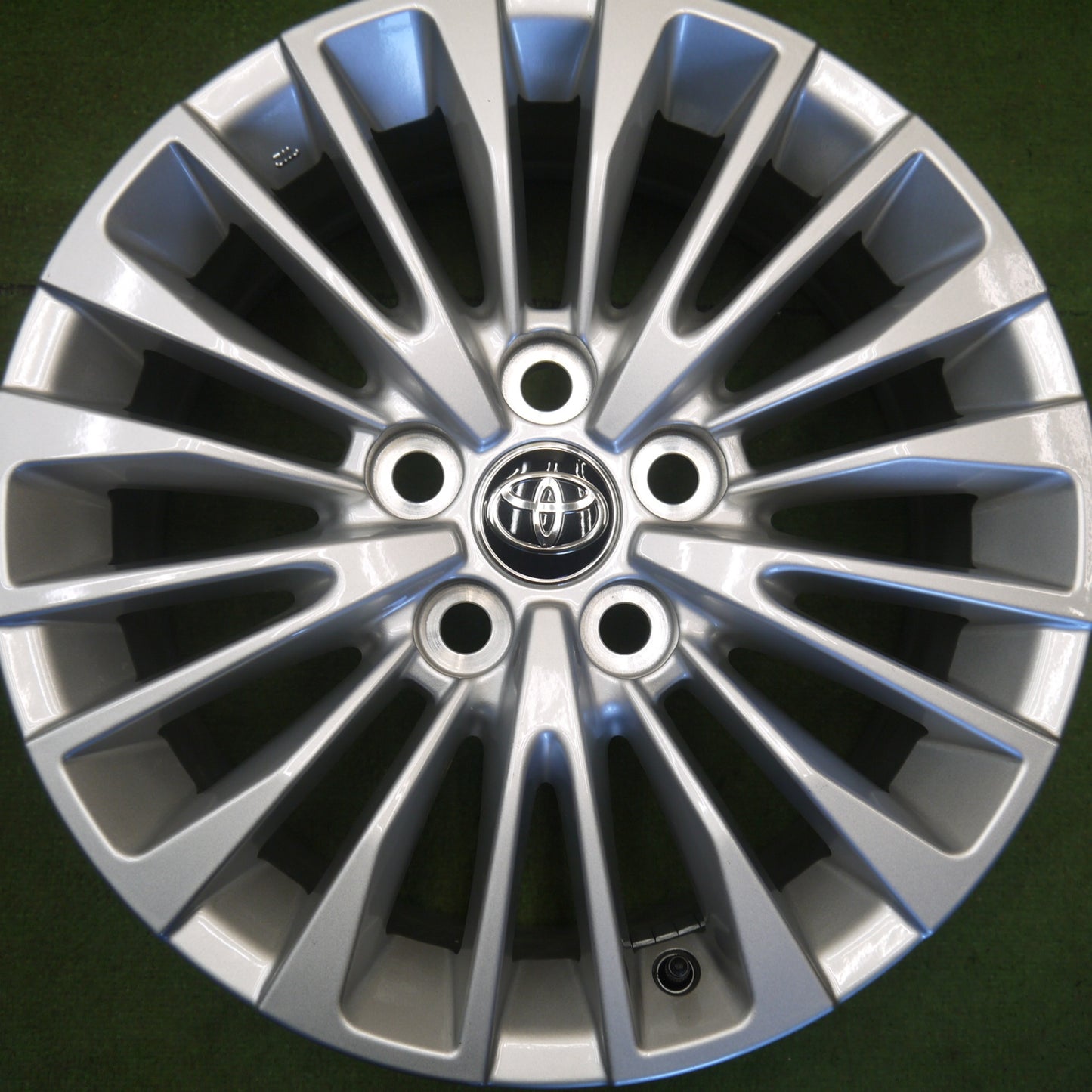 新車外し★トヨタ 40系 アルファード Z 純正 ホイール 17インチ 17×6.5J PCD120/5H★6061004Hホ