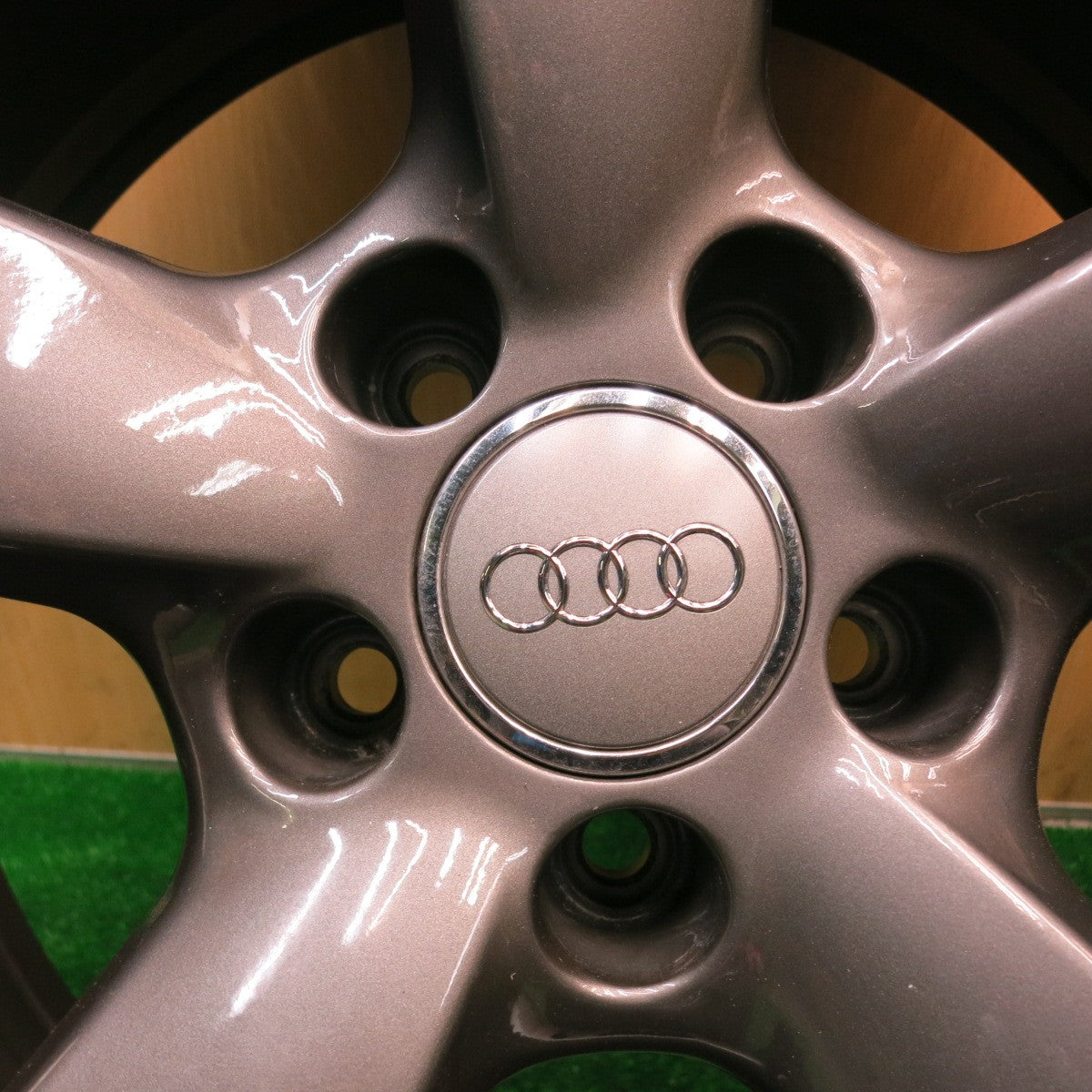 ほぼ未使用！24年！キレイ★アウディ 等 WSP ITALY 255/35R19 スタッドレス ブリヂストン ブリザック VRX3 19インチ PCD112/5H★5102003AKス