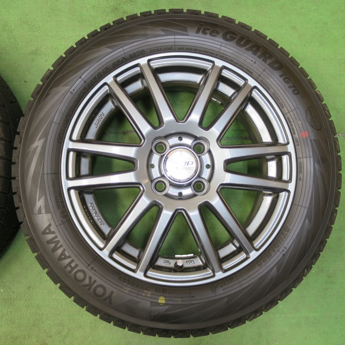 バリ溝！22年！キレイ！9.5分以上★スタッドレス 175/65R15 ヨコハマ アイスガード iG70 dP devotion デボーション 共豊 15インチ PCD100/4H★5042109イス