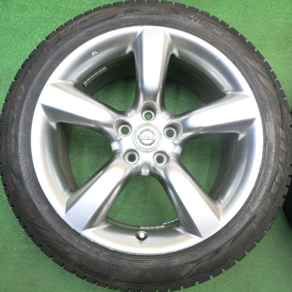 バリ溝！22年！9.5分以上★日産 フェアレディZ Z33 後期 純正 225/45R18 245/45R18 スタッドレス ピレリ アイスゼロ アシンメトリコ 18インチ PCD114.3/5H★6011804HAス