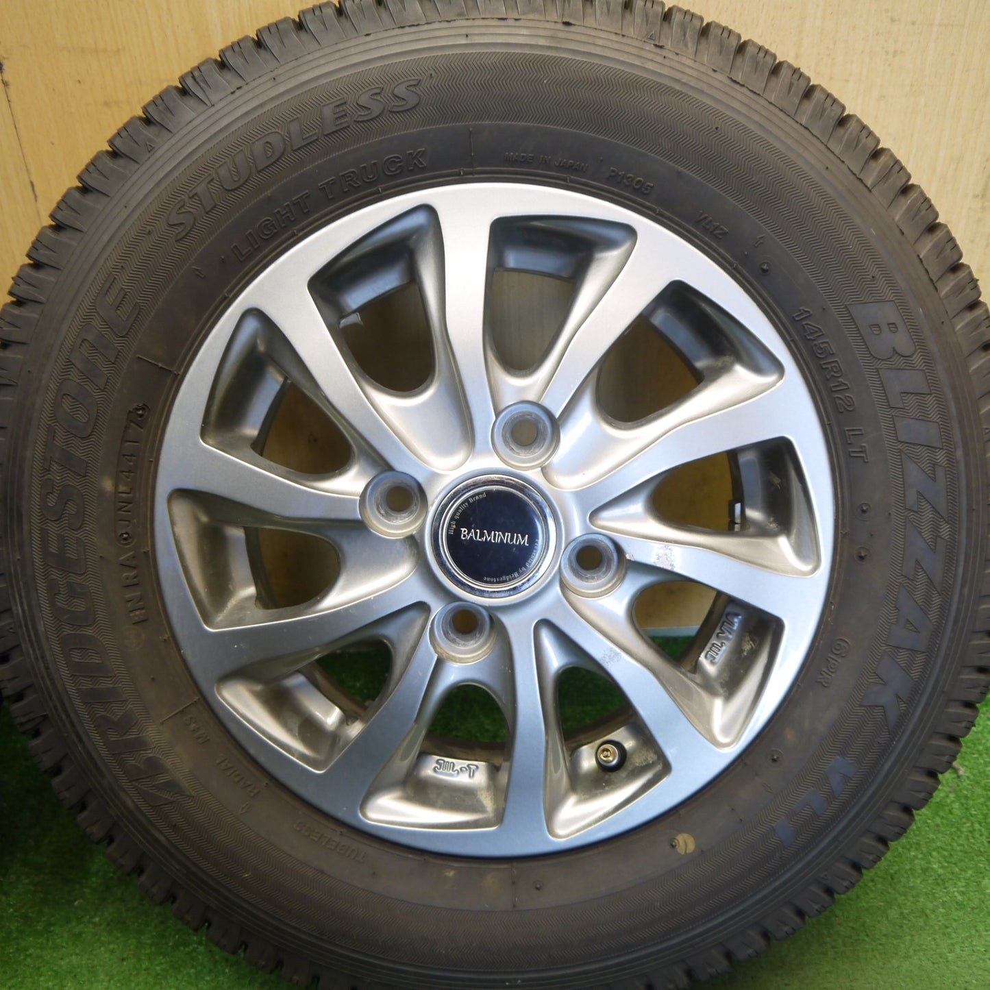 バリ溝！9分◎スタッドレス 145R12 6PR ブリヂストン ブリザック VL1 BALMINUM TR10 バルミナ 12インチ PCD100/4H◎6072904Hス