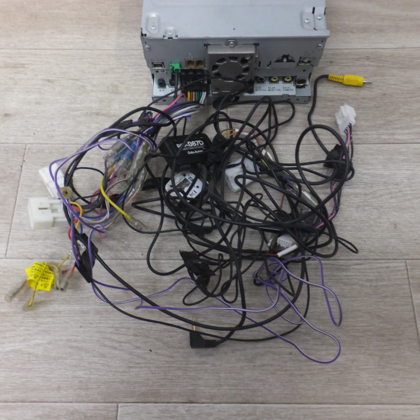 [送料無料] ★カロッツェリア carrozzeria AV一体型メモリーナビゲーションAVIC-RW801-D(6)★