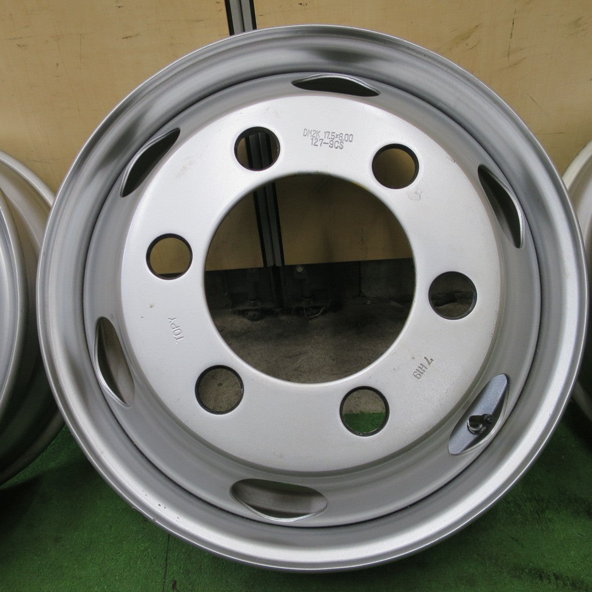 キレイ！6本★トラック TOPY スチール ホイール 17.5インチ トピー 127-9CS 17.5×6.00 PCD222.25/6H★6042205ナホ