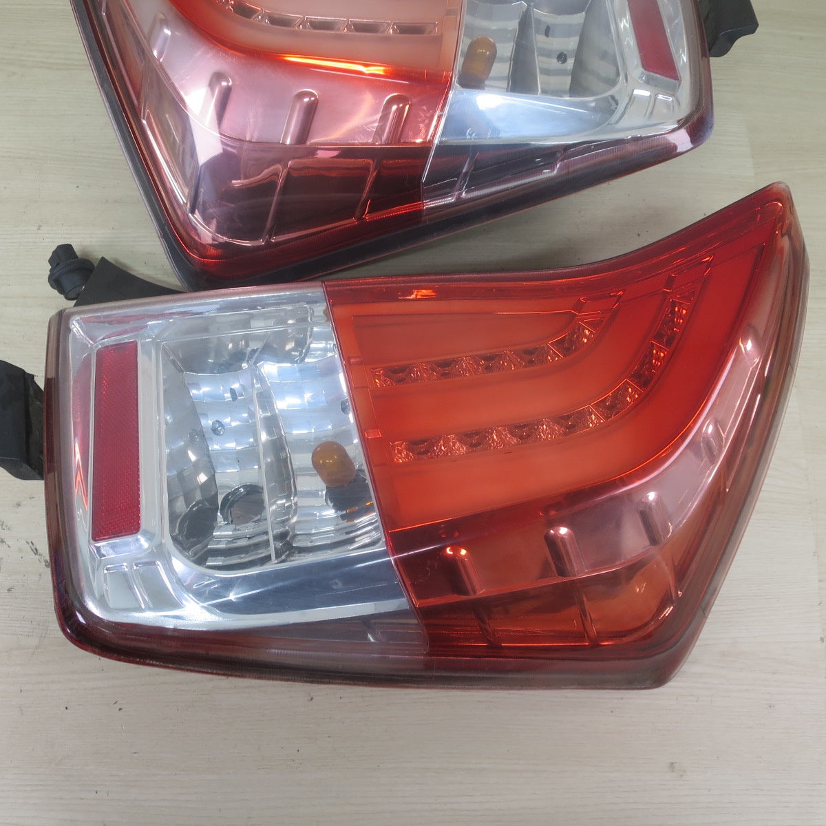 左右セット☆トヨタ ZVW30 プリウス テールランプ BT-HU527 JUNYAN LT-HU527 社外 テールライト 照明 カー パーツ☆