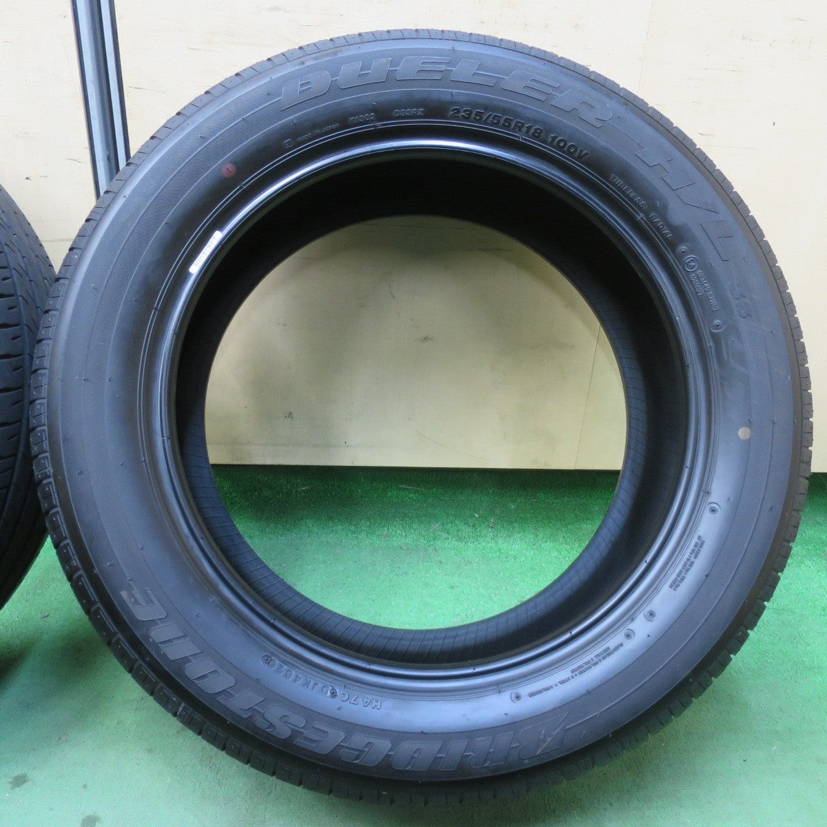 バリ溝！ほぼ10分★235/55R18 ブリヂストン デューラー H/L 33 DUELER タイヤ 18インチ ハリアー RAV4 ヴァンガード 等★5122607イノタ