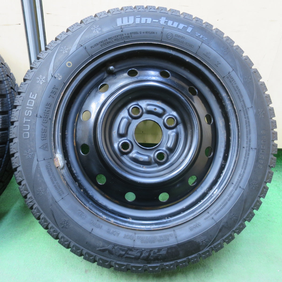 バリ溝！22年！9.5分以上★スタッドレス 155/65R13 ハイフライ Win-turi 212 TOPY スチール ホイール 13インチ PCD100/4H★6032707イス