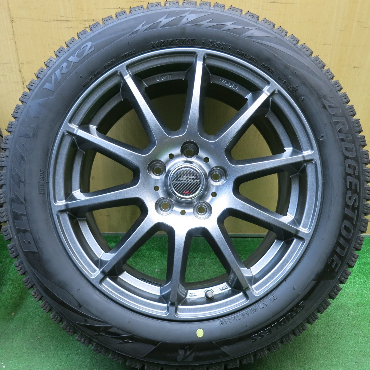 バリ溝！24年！キレイ！9.5分以上★スタッドレス 215/55R17 ブリヂストン ブリザック VRX2 SCHNEIDER MiD シュナイダー 17インチ PCD114.3/5H★6031516HAス