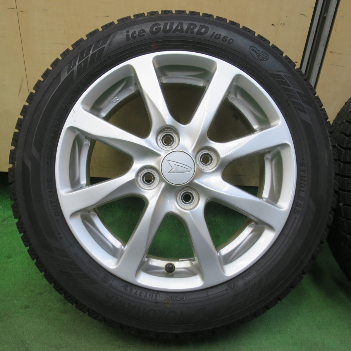 バリ溝！22年！ほぼ10分★ダイハツ タント 純正 155/65R14 スタッドレス ヨコハマ アイスガード iG60 14インチ PCD100/4H★6021310イス