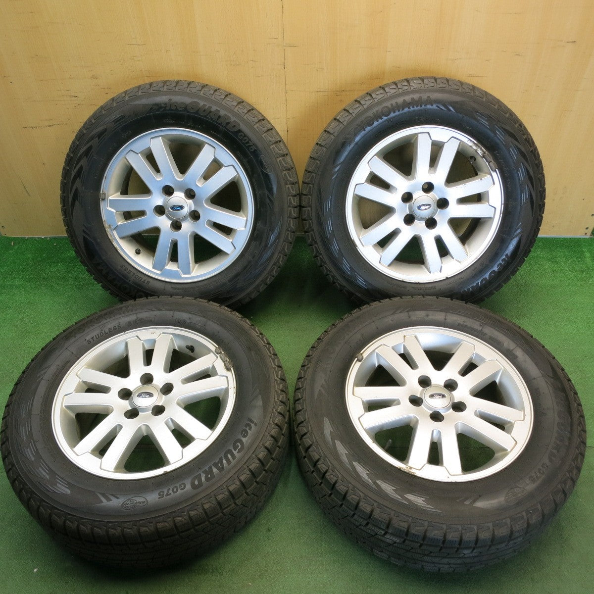 バリ溝！9分◎Ford フォード エクスプローラー 純正 245/65R17 スタッドレス ヨコハマ アイスガード G075 17インチ PCD114.3/5H◎6061808HAス