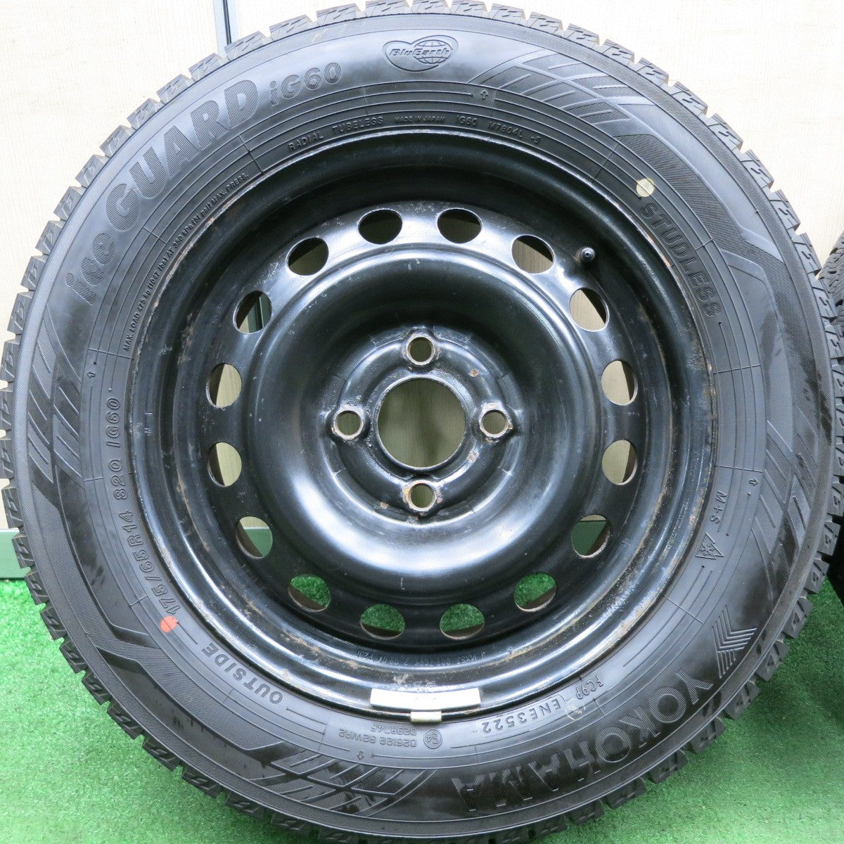 *送料無料* バリ溝！22年！9.5分以上★スタッドレス 175/65R14 ヨコハマ アイスガード iG60 スチール ホイール 14インチ PCD100/4H★4052501HAス